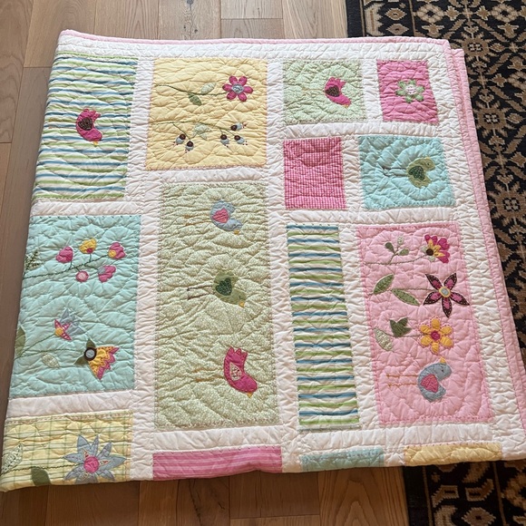 Pottery Barn vintage Kids embroidered Patchwork Quilt daisy garden birds floral - Picture 9 of 11